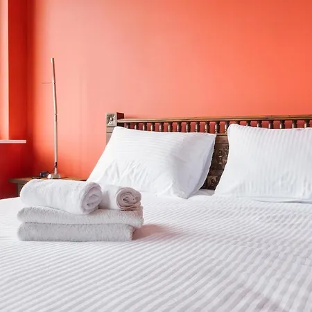 Lasek Marcelinski 2-bedroom By Bookinghost *