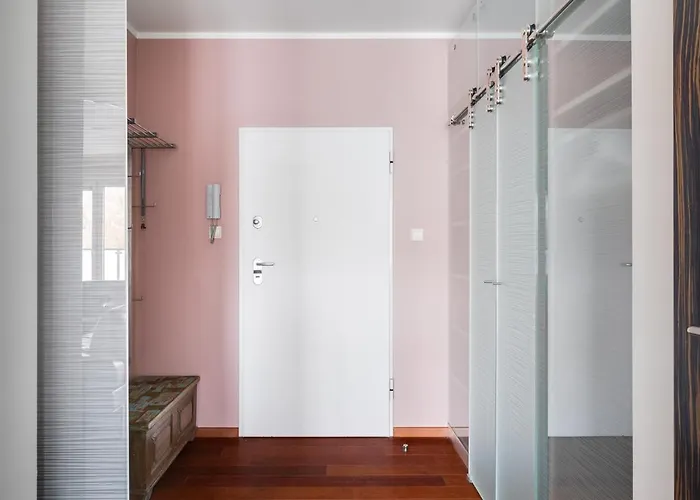 Lasek Marcelinski 2-bedroom By Bookinghost Apartment