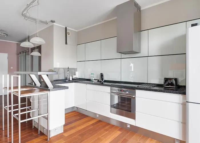 Apartment Lasek Marcelinski 2-bedroom By Bookinghost *